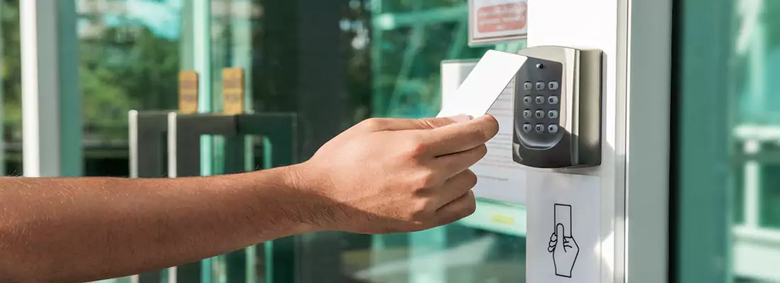 The Best Access Control Features for Properties in Dunedin, FL